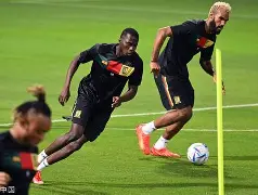 开元棋牌- 法兰克福vs门兴格拉德巴赫 