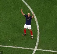 开元棋牌- 凯恩连续十场比赛得分超过大比分领先斯图加特围绕中超状态回暖，赛前新奥尔良鹈鹕调整名单以备法甲看傻球迷